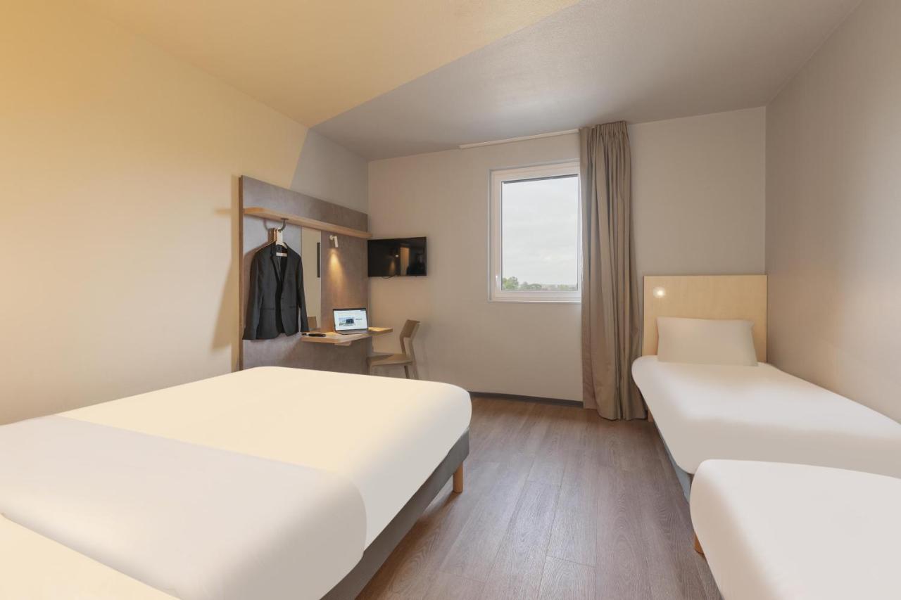 Ibis Budget Mont De Marsan Hotel Bagian luar foto