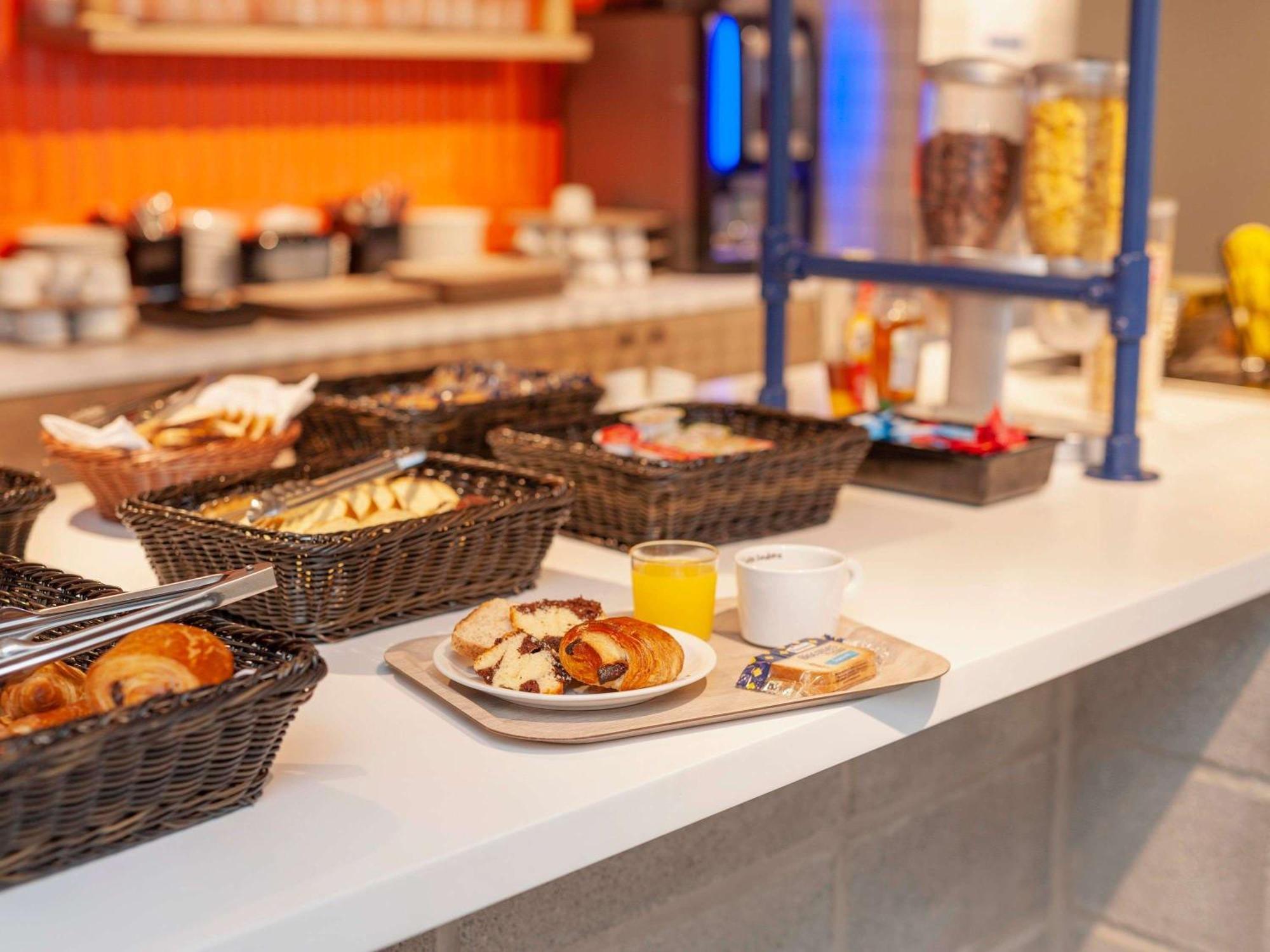 Ibis Budget Mont De Marsan Bagian luar foto