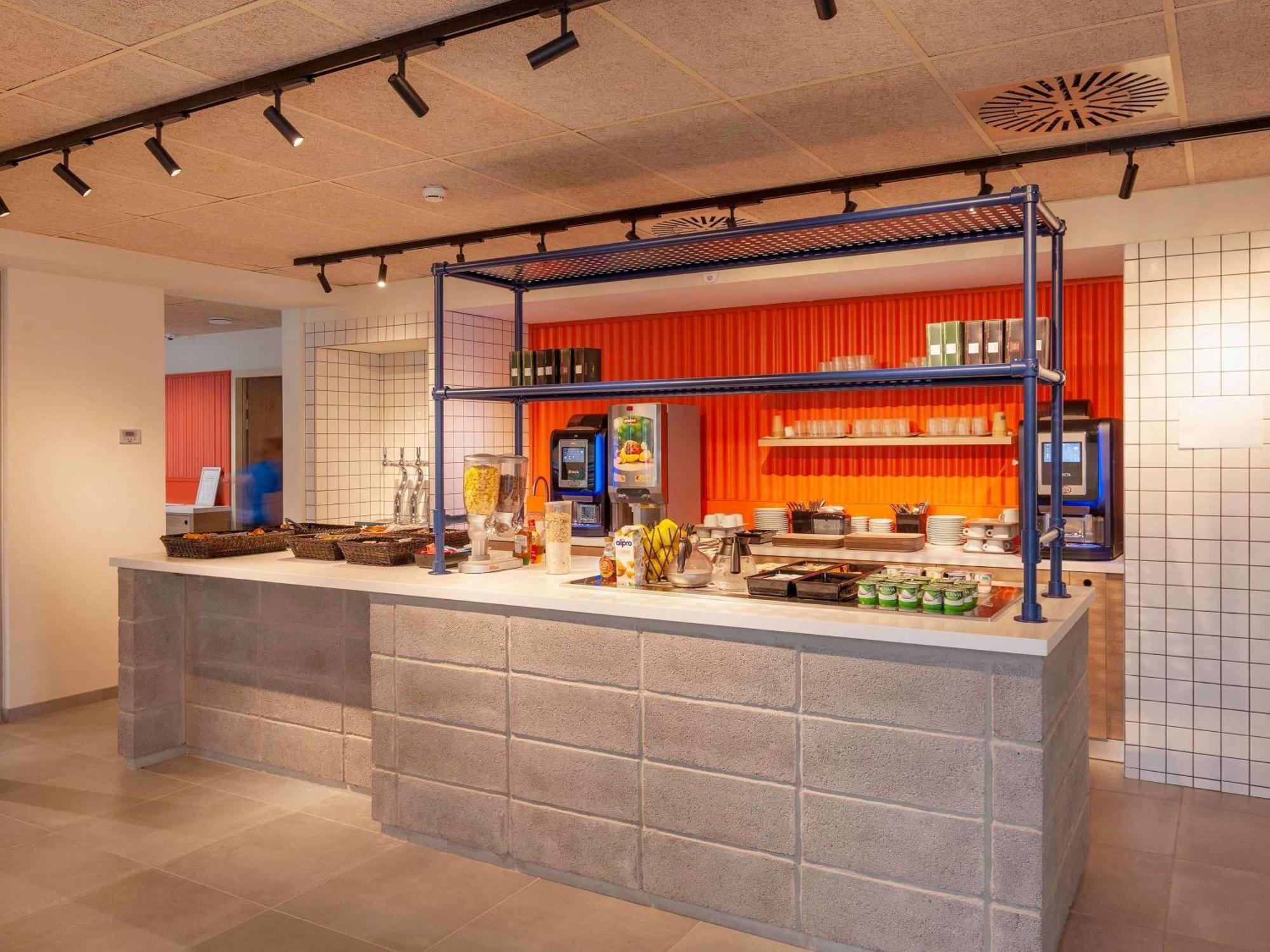 Ibis Budget Mont De Marsan Bagian luar foto